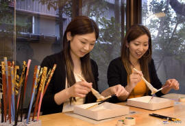 Atelier de création baguettes japonaises - Préfecture d'Ishikawa, ville de Kanazawa