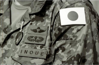 Détail d'un l'uniforme japonais lors du déploiement des Forces d'autodéfense en Irak