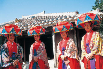 Costumes traditionnels Okinawais